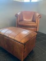 VERKOCHT Schapenleren fauteuil met hocker, Huis en Inrichting, Fauteuils, Ophalen, Gebruikt, Leer, 75 tot 100 cm