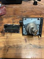 LIPS Slot - Gebruikt maar in zeer goede staat, Doe-het-zelf en Verbouw, Hang- en Sluitwerk, Ophalen of Verzenden, Gebruikt, IJzer