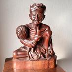 Bali, Indonesië, houten beeld, man met haan, oud beeld., Ophalen of Verzenden