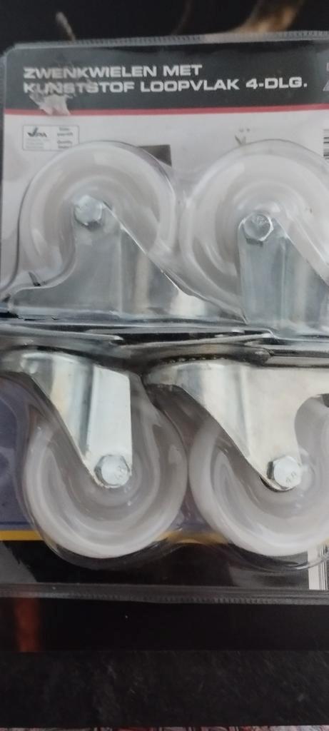 Nieuw in verpakking: 4 zwenkwielen met kunststof loopvlak, Doe-het-zelf en Verbouw, Zwenkwielen, Nieuw, Ophalen of Verzenden