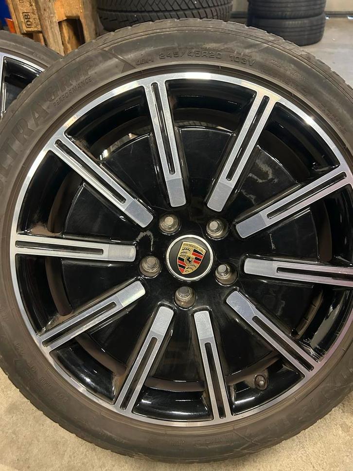 Winterset Porsche Taycan 20 goodyear N codering banden, Auto-onderdelen, Banden en Velgen, Banden en Velgen, Winterbanden, 20 inch