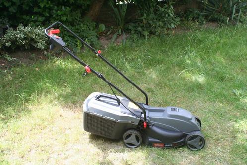Mooie elektrische grasmaaier, Tuin en Terras, Grasmaaiers, Gebruikt, Elektrische grasmaaier, 30 t/m 39 cm, Cirkelmaaier, Opvangbak