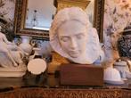 Prachtige antieke gipsen buste / borstbeeld op sokkel, Ophalen of Verzenden