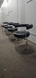4 Cassina LC7 design stoelen, Huis en Inrichting, Stoelen, Ophalen, Zo goed als nieuw, Twee