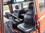 Land Rover Defender 110 3.5 V8 Stationwagon. | Uniek, aantoo, Auto's, Land Rover, Stof, Gebruikt, 116 pk, Handgeschakeld