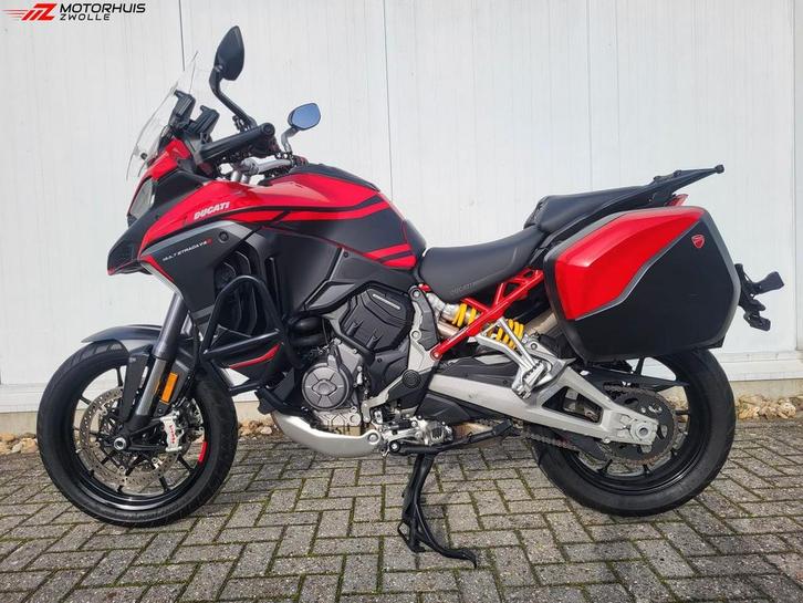 Ducati Multistrada V4 S (bj 2024) Koffers - Akrapovic, Motoren, Motoren | Ducati, Bedrijf, Overig, 4 cilinders
