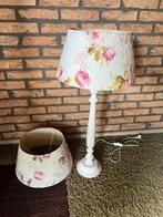 Lamp / brocante met 2 kappen €25,-, Ophalen, 75 cm of meer