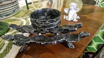 Brutalistische kandelaar  beschikbaar voor biedingen