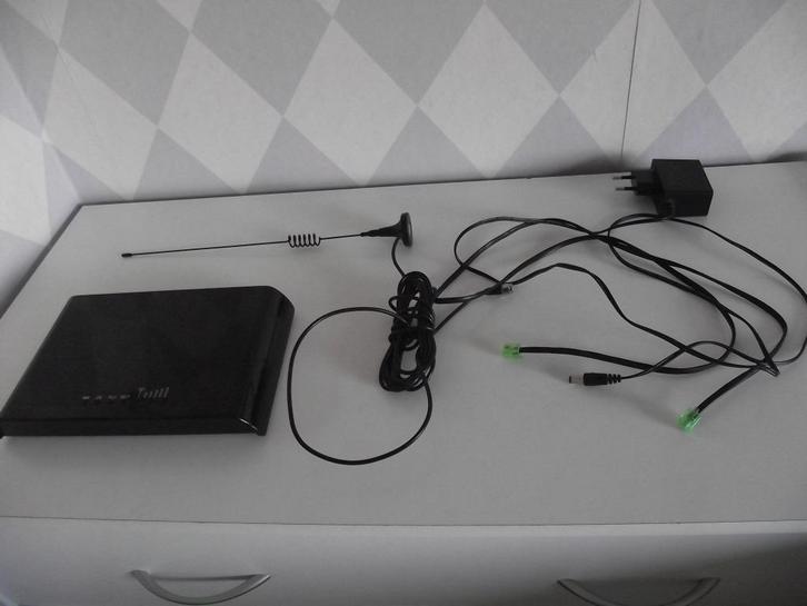 easySaver 8848 vast bellen via mobiel net in zorginstelling, Telecommunicatie, Telefooncentrales, Zo goed als nieuw, Analoge centrale