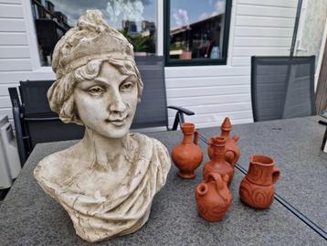 Grieks Romeins mythologie vrouwen buste in perfecte staat. beschikbaar voor biedingen