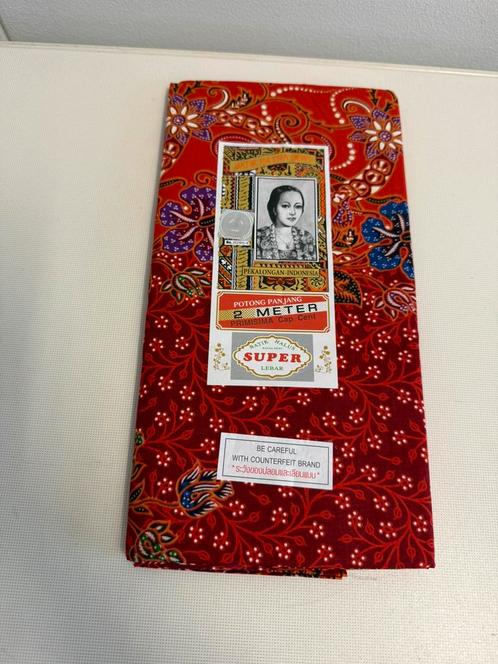 Batik lap voor Sarong in rood tinten 200/100cm, Hobby en Vrije tijd, Stoffen en Lappen, Nieuw, Katoen, 30 tot 120 cm, 30 tot 200 cm