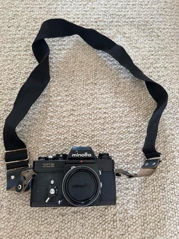 Minolta XE Analoge Camera met Lens en Statief beschikbaar voor biedingen