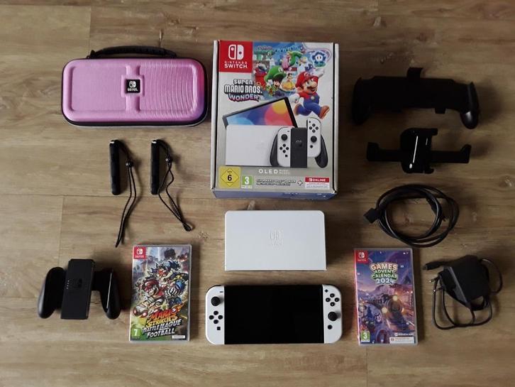 Nintendo Switch OLED in Top Staat + Spellen + Extra's, Spelcomputers en Games, Spelcomputers | Nintendo Switch, Zo goed als nieuw