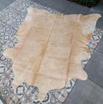 Koeienhuid, lichtbruin, 1.90x2.40m - 2 stuks, Huis en Inrichting, Stoffering | Tapijten en Kleden, Ophalen, Beige, 150 tot 200 cm