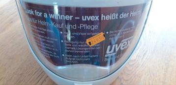Helm Uvex maat XL ongebruikt alleen lang gelegen op de plank beschikbaar voor biedingen