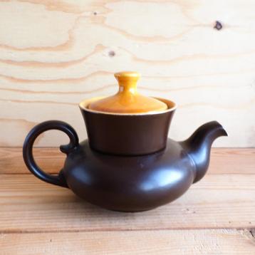 Huizen Holland Driehoek koffiepotje met filter bruin okergee beschikbaar voor biedingen