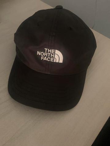 North face pet beschikbaar voor biedingen
