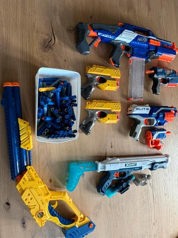 Grote set Nerf en X-Shot blasters + pijltjes beschikbaar voor biedingen