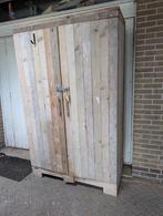 Paardenkast Zadelkast, Ophalen