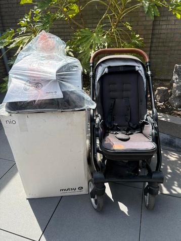 Mutsy kinderwagen met veel nieuwe items! beschikbaar voor biedingen