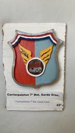 KNIL Carrierpeleton 7e Bataljon Garde Grenadiers schildje, Ophalen of Verzenden, Landmacht, Nederland, Embleem of Badge