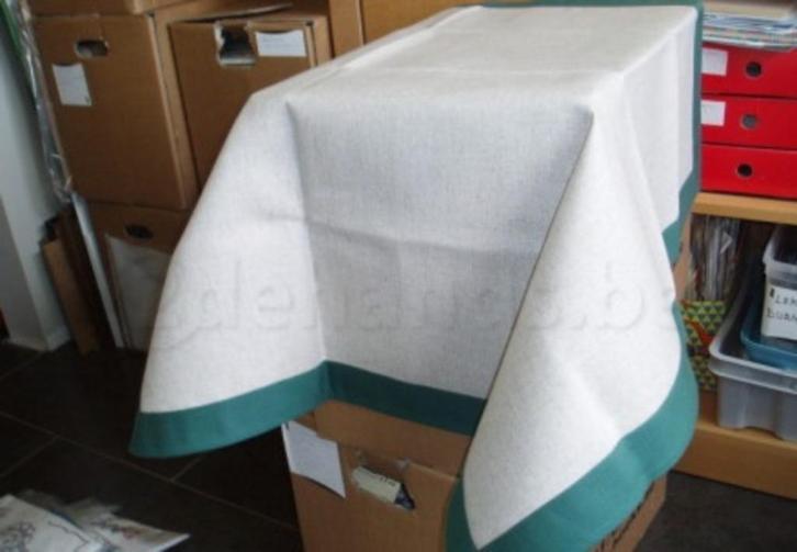bordurennap linnen groen aubergine bedrukt., Hobby en Vrije tijd, Borduren en Borduurmachines, Nieuw, Borduurpakket, Verzenden