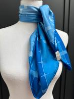 Vintage retro blauwe tinten zijden sjaal, Ophalen of Verzenden, Zo goed als nieuw, Maat 46/48 (XL) of groter, Sjaal