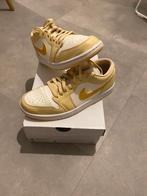 Air Jordan 1 low, Kleding | Dames, Schoenen, Nike Air Jordan, Geel, Ophalen of Verzenden, Sneakers of Gympen