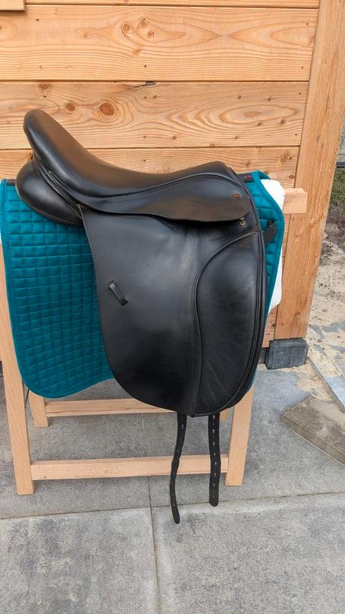 Kent en masters cob 18 inch en startrekk dressuur s1, Dieren en Toebehoren, Paarden en Pony's | Zadels, Zo goed als nieuw, Dressuur