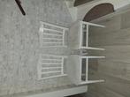 2 witte houten eetkamerstoelen, Huis en Inrichting, Stoelen, Ophalen, Gebruikt, Wit