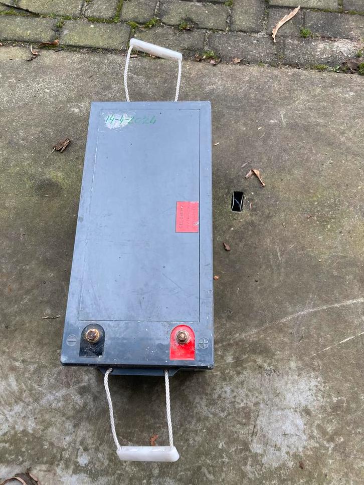 12V 260Ah Accu - Krachtige Energiebron, Auto-onderdelen, Accu's en Toebehoren, Universele onderdelen, Gebruikt, Ophalen of Verzenden