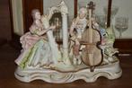 Capodimonte: Mooi romantisch beeld van Italiaans porselein, Antiek en Kunst, Curiosa en Brocante, Ophalen of Verzenden