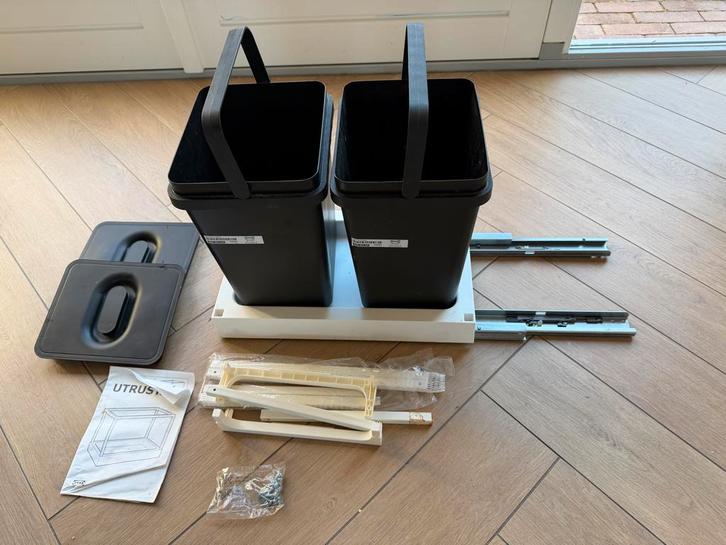 IKEA Utrusta / Hallbar Uitschuifbare Prullenbak NIEUW, Huis en Inrichting, Woonaccessoires | Prullenbakken, Zo goed als nieuw