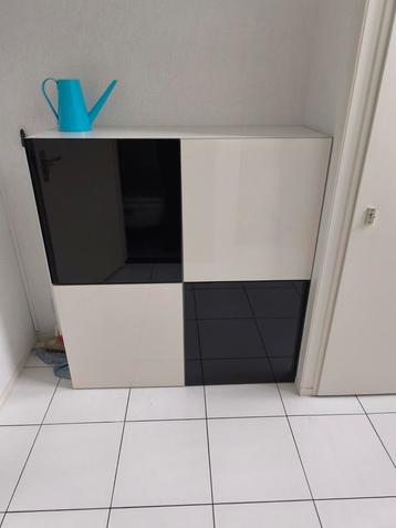 ikea besta kast beschikbaar voor biedingen