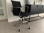 Vitra Eames ea117 bureaustoel hopsak zwart / chroom, Vitra, Ophalen of Verzenden, Zo goed als nieuw, Nvt