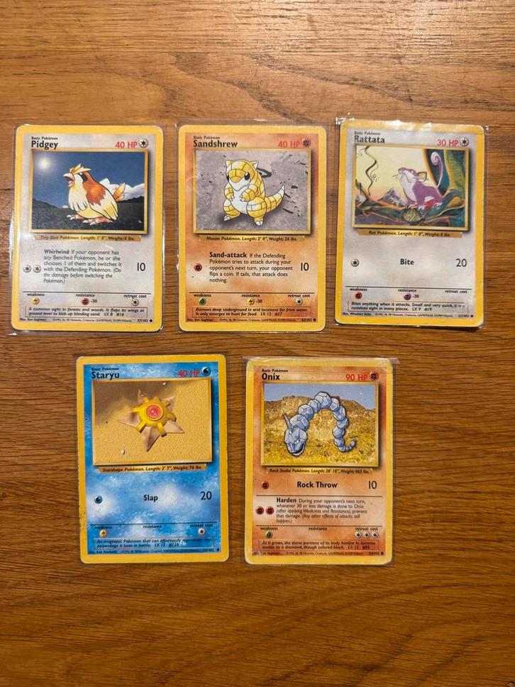 Pokemon Base Set Lot - Pidgey, Sandshrew, Rattata..., Hobby en Vrije tijd, Verzamelkaartspellen | Pokémon, Gebruikt, Meerdere kaarten