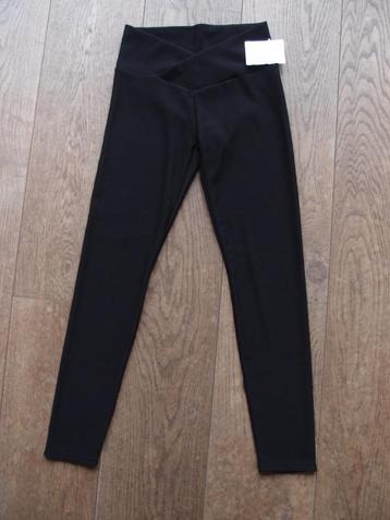 Nieuw en ongebruikte meisjes basic rib legging broek XXS 164 beschikbaar voor biedingen
