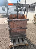 Oude Balenpers - Hout en Metaal, Ophalen