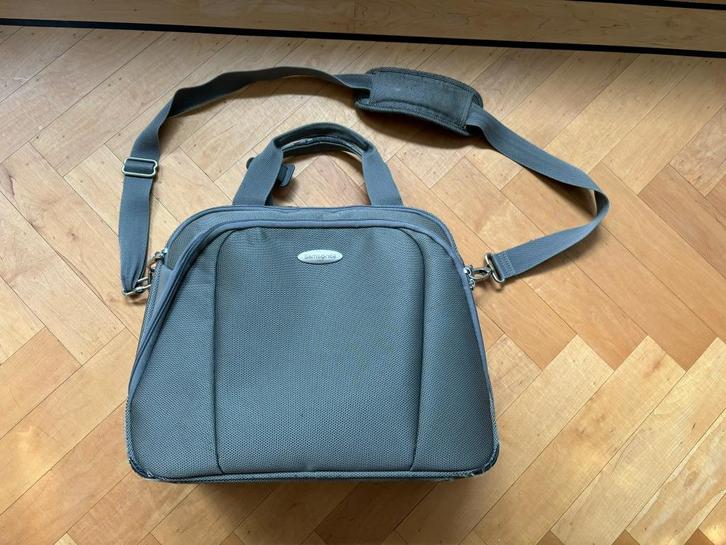 Samsonite laptop tas werk tas grijs 40x30 cm!, Computers en Software, Laptoptassen, Gebruikt, Schoudertas, 17 inch of meer, Ophalen of Verzenden