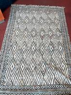 Handgemaakt vloerkleed uit India, Ophalen, Rood, 150 tot 200 cm, 200 cm of meer