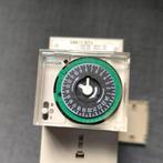 Grässlin V86/1 STu analoge schakelklok in doos, Ophalen of Verzenden