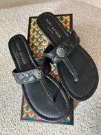 Prachtige leren slippers zwart van Kurt Geiger maat 40, Kleding | Dames, Schoenen, Slippers, Zwart, Ophalen of Verzenden, Zo goed als nieuw