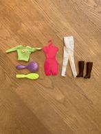 Barbie kleding en accessoires Mattel, Ophalen of Verzenden, Zo goed als nieuw, Kleertjes