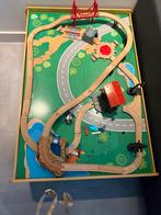 Kidkraft houten treintafel incl treinbaan en accesoires, Ophalen, Zo goed als nieuw, Elektrisch, Carrera