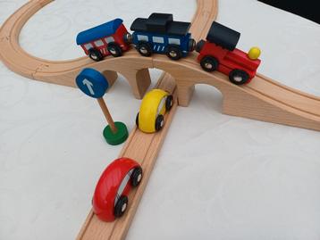 Houten trein compleet en nieuw  beschikbaar voor biedingen