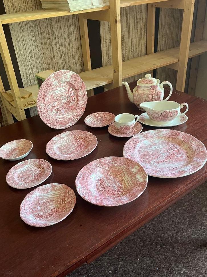 Serviesdelen Dickens Roarhing Days, Antiek en Kunst, Antiek | Servies los, Ophalen