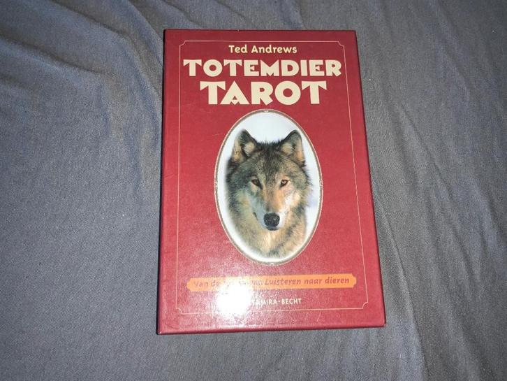 Totemdier Tarot van Ted Andrews, Boeken, Esoterie en Spiritualiteit, Zo goed als nieuw, Achtergrond en Informatie, Tarot of Kaarten leggen