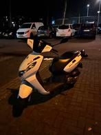 Peugeot Kisbee RS 2012 – rijdt perfect, Fietsen en Brommers, Scooters | Peugeot, Ophalen, Gebruikt, Overige modellen, Maximaal 45 km/u