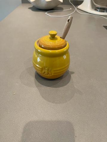 Honingpot van Le Creuset beschikbaar voor biedingen