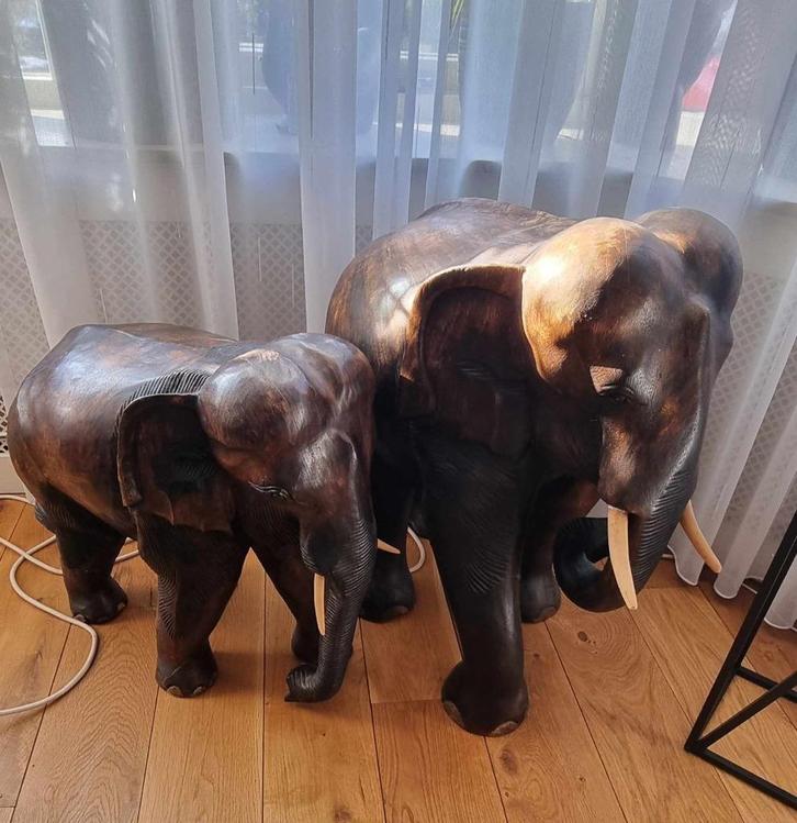 Vintage set van  Grote Massief twee houten olifanten, Antiek en Kunst, Kunst | Beelden en Houtsnijwerken, Verzenden